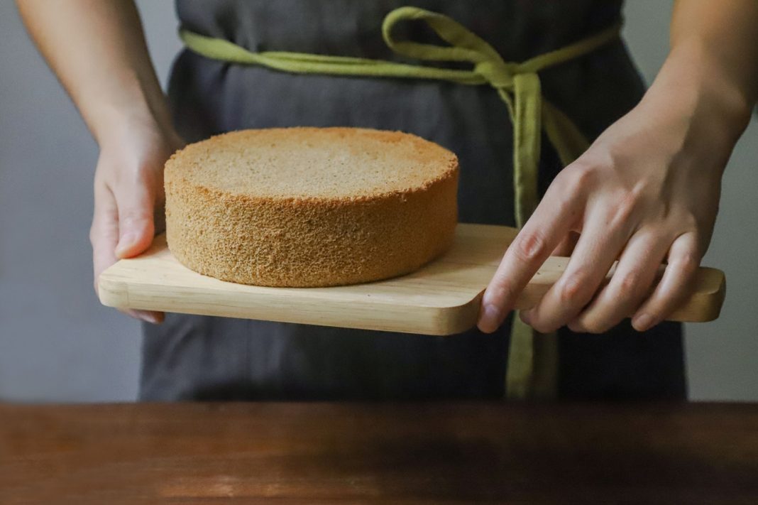 Así se prepara el famoso bizcocho japonés más esponjoso del mundo