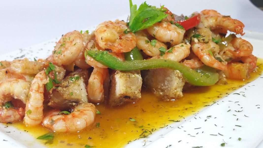 Gambas en salsa: cómo se preparan y conseguir más sabor