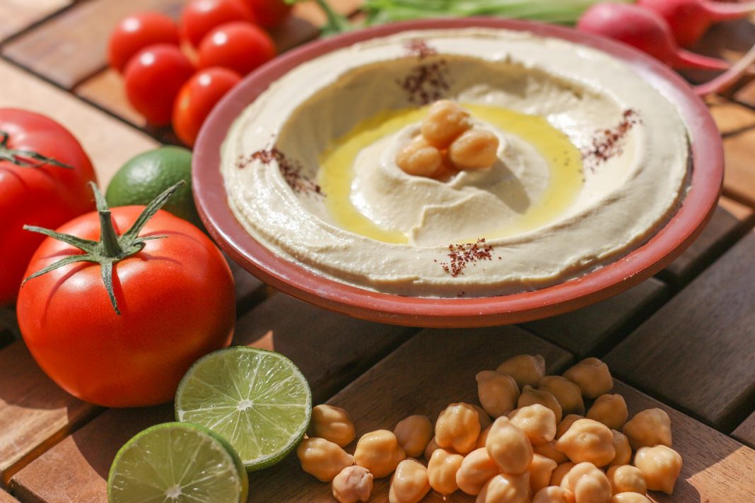 Cómo hacer un hummus de garbanzos barato y fácil