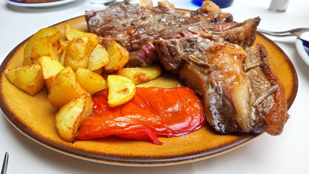 Chuletón de ternera: estos son los minutos que debes freírlo para que quede en su punto