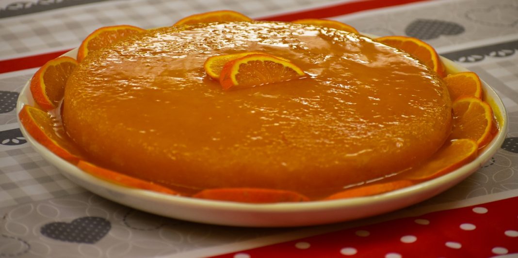 Pastel griego de naranja, el postre más popular cargado de vitamina C