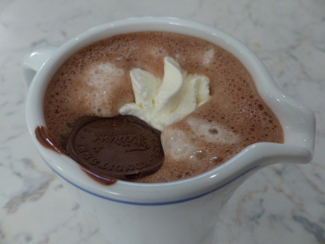 Chocolate a la taza: cómo prepararlo en casa de manera fácil