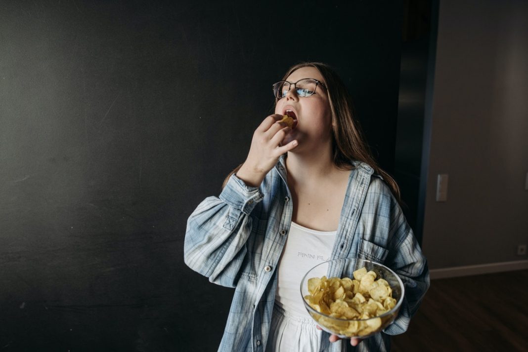 Cómo hacer patatas chips como las de bolsa pero más saludables