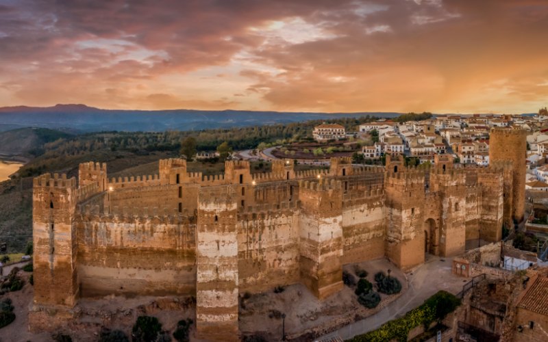 El Pueblo De Jaén Con El Castillo Más Antiguo De España