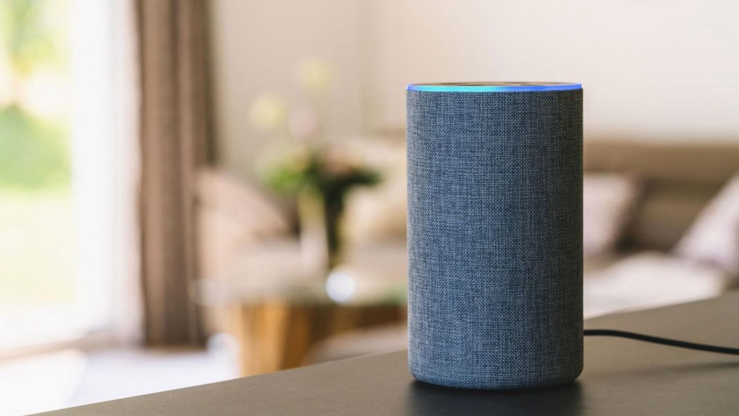 Quién pone voz a Alexa, Siri y el GPS