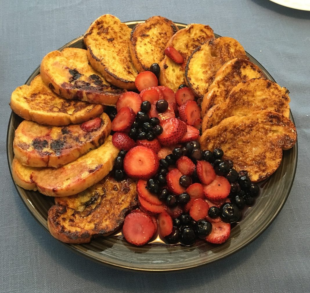 Tostadas francesas: qué llevan y cómo prepararlas para desayunar