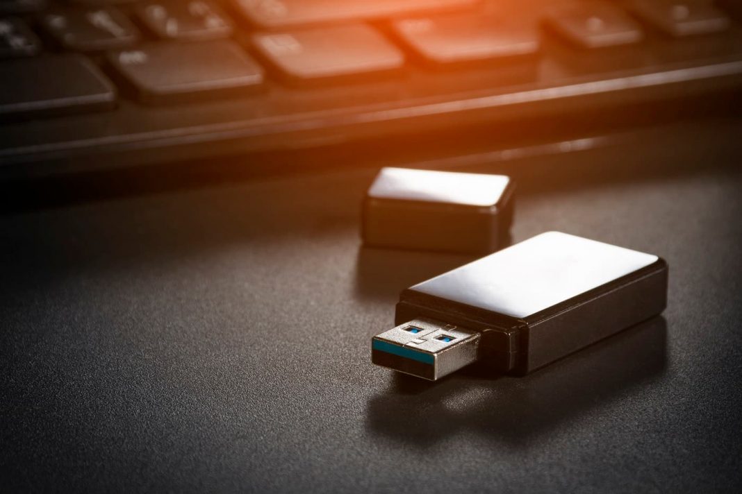 Así recuperas un archivo borrado de un pendrive