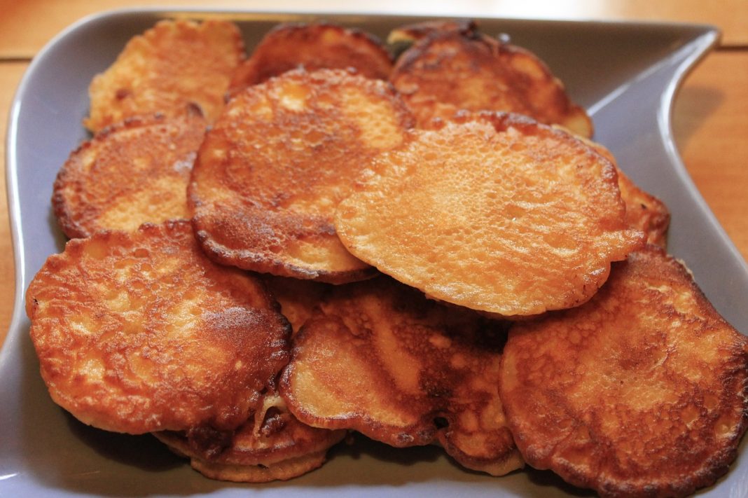 Buñuelos de manzana, cómo hacerlos saludables para no engordar un gramo