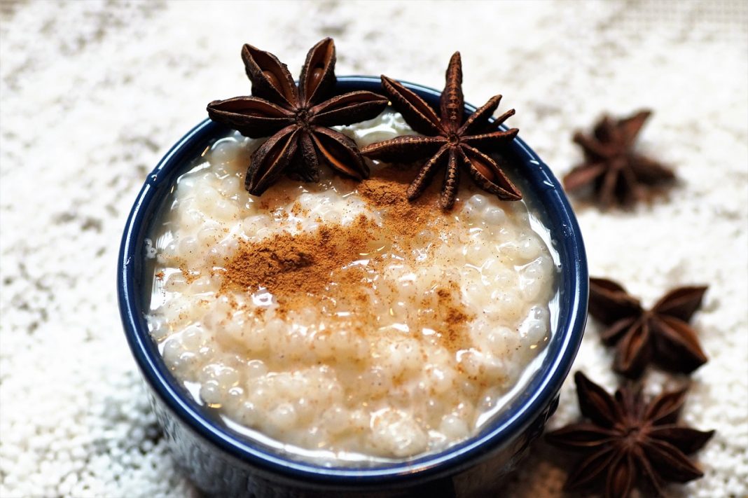 Cómo hacer un pudin de arroz con leche