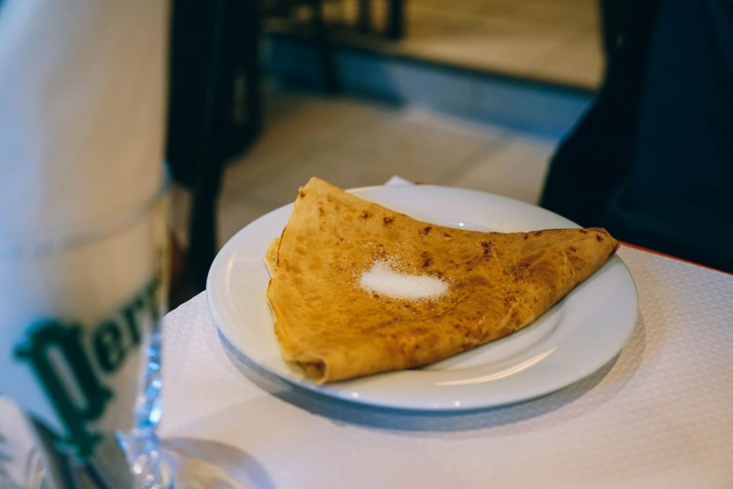 Crepes rellenos de chocolate así los puedes montar para que no se abran