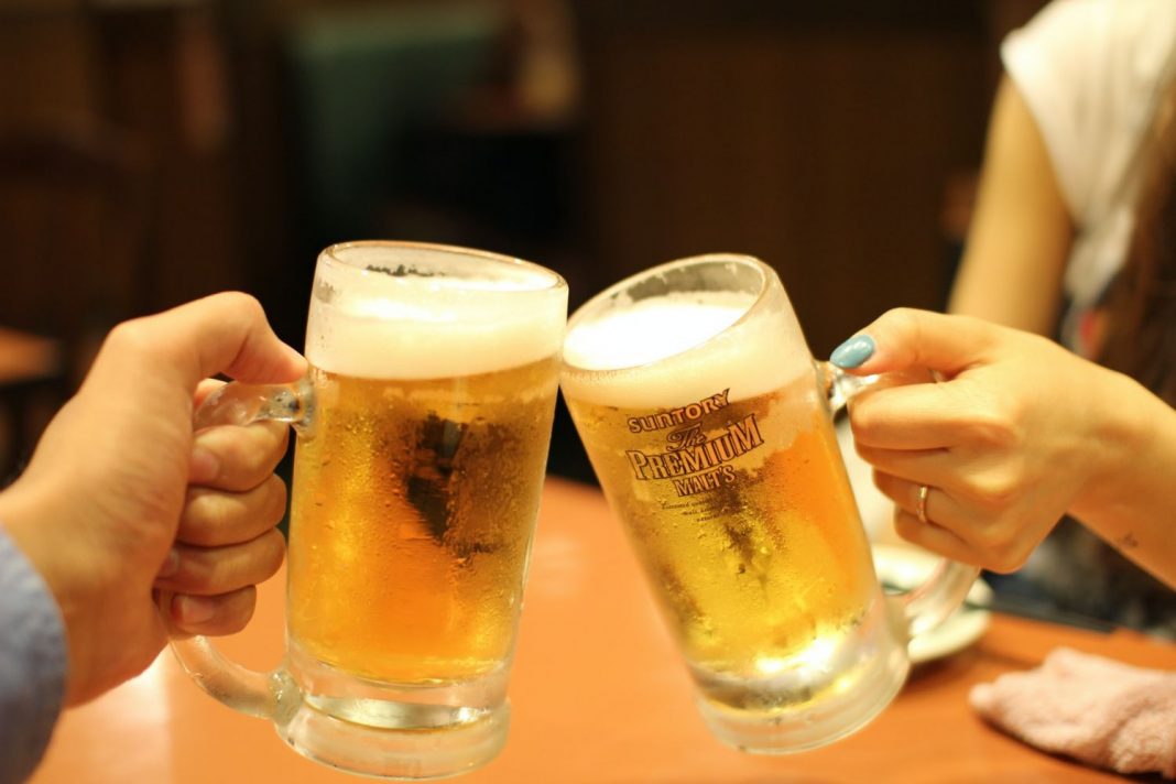 De las gambas a la cerveza alimentos que te pueden dar gota