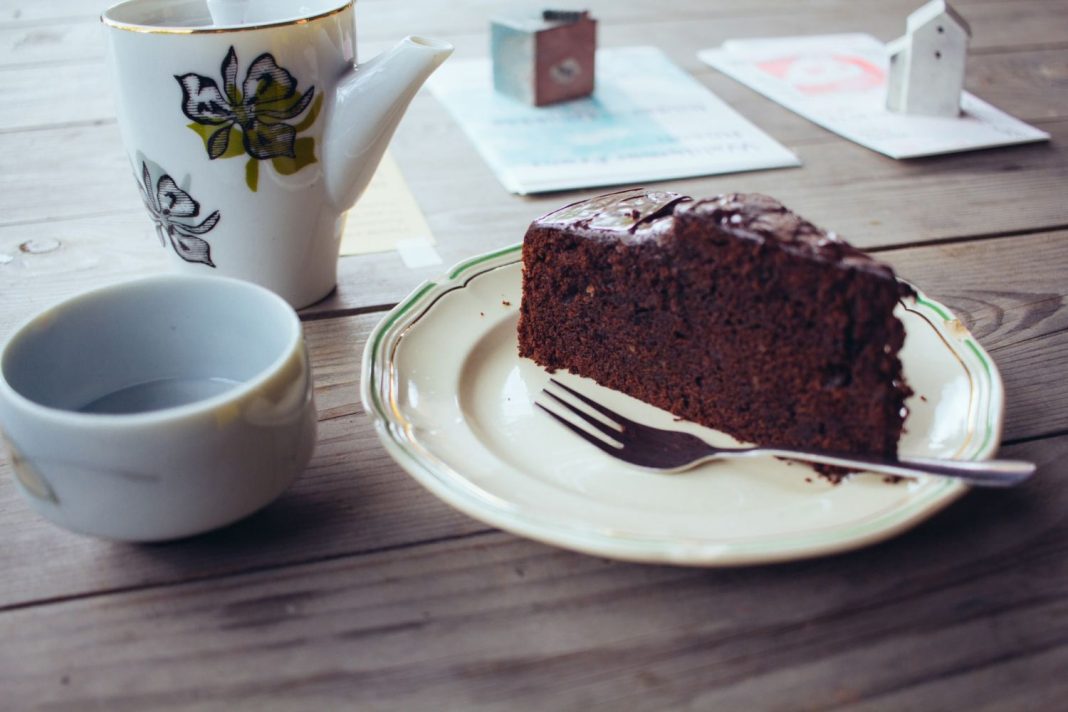 Esta es la receta del bizcocho de chocolate que no engorda