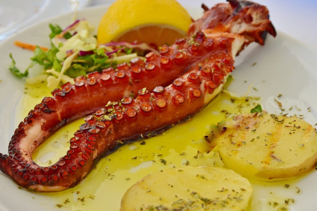 Pulpo a la diabla, el plato castizo que solo los más fuertes prueban