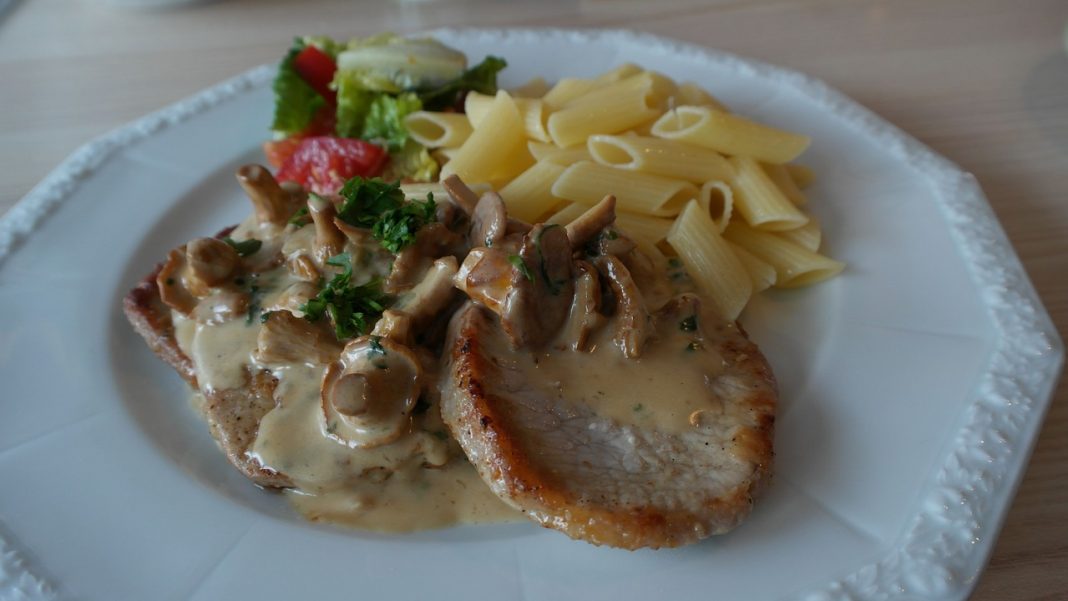 Champiñones a la crema el plato más exquisito que no querrás compartir con nadie