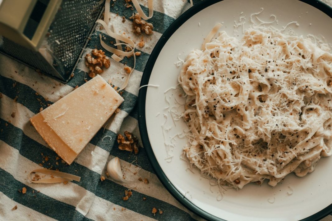 Fetuchini Alfredo cómo se hace y qué lleva el clásico de los clásicos de la pasta