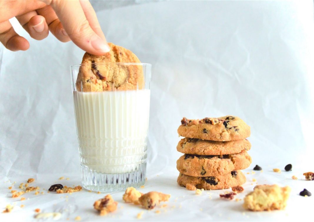 Galletas de chispas de chocolate olvídate del horno con esta receta y hazlas en el microondas