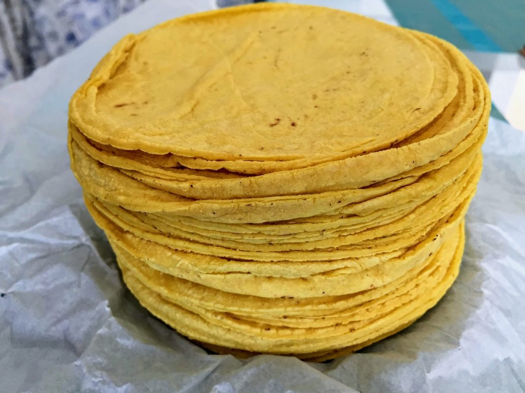 Cómo hacer tortillas de harina fáciles y suaves con 3 ingredientes