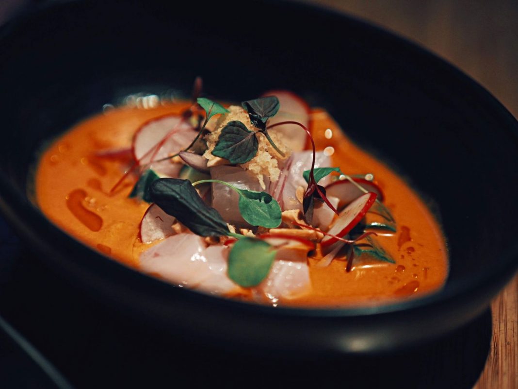 Crema de langostinos el primer plato de lujo para tomarlo frío