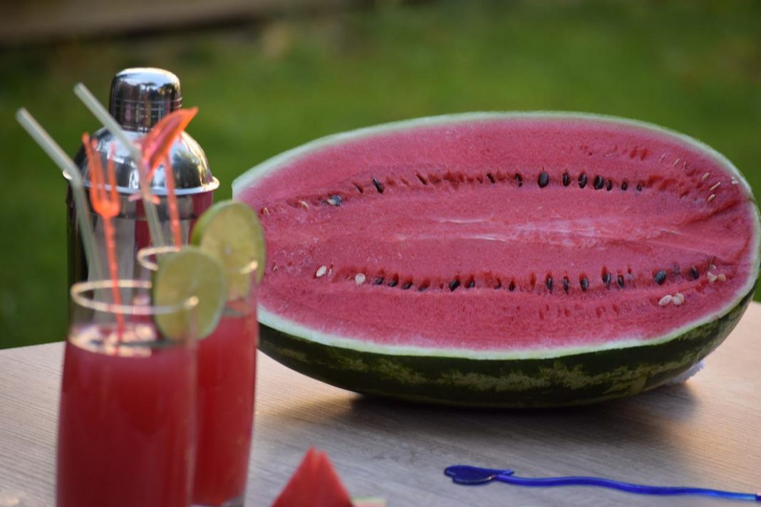 Batido de sandía la alternativa a comer la fruta fresca