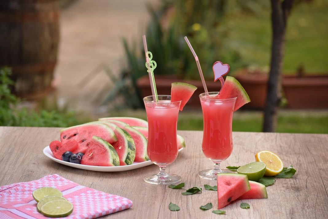 Batido de sandía la alternativa a comer la fruta fresca