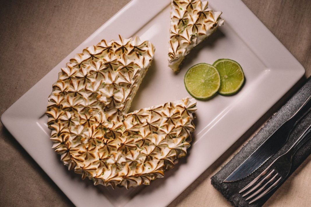 Haz una tarta de limón sin horno en solo 15 minutos