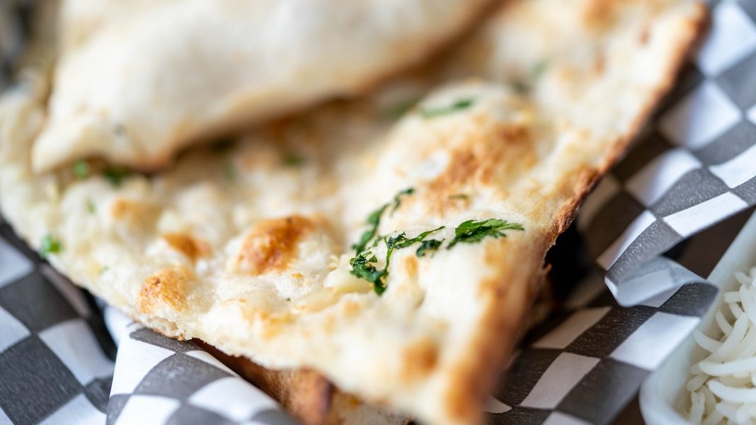 Pan naan o pan de pita aprende a diferenciarlos y a hacerlos en casa