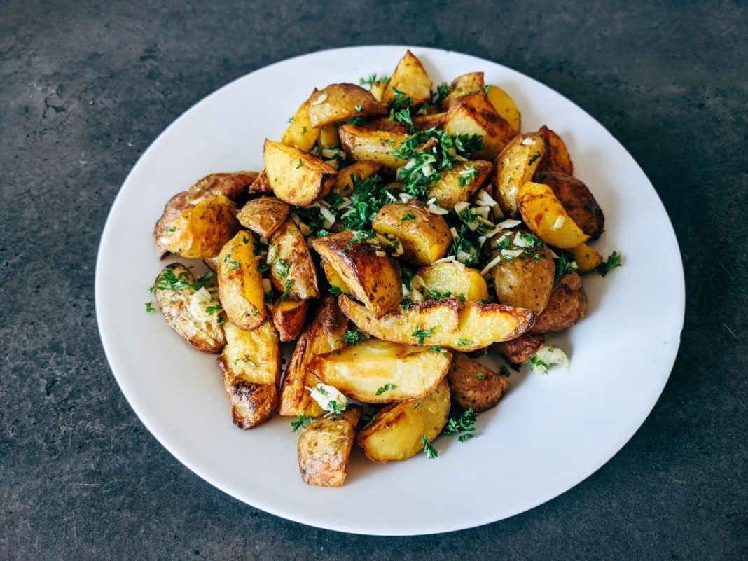 Patatas a lo pobre el plato de tapa que nadie se resiste a comer