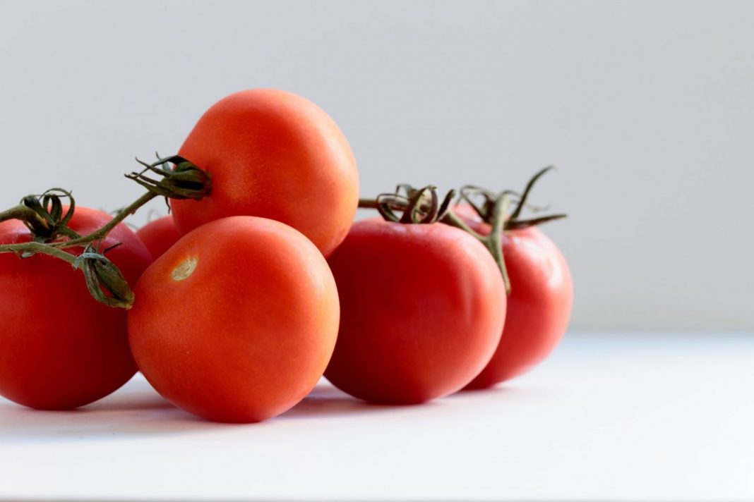 Patatas rellenas de verduras: el plato barato que quedará muy curioso en tu mesa