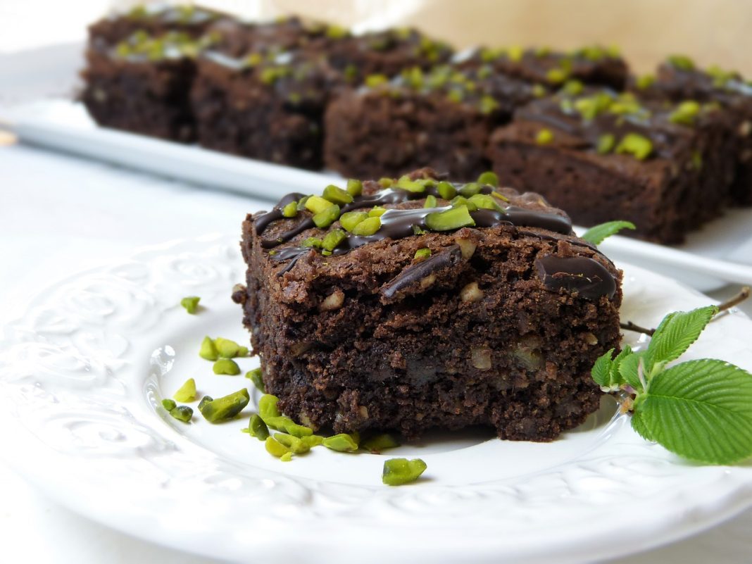 Brownie a la taza: la receta para hacerlo en el microondas en cinco minutos