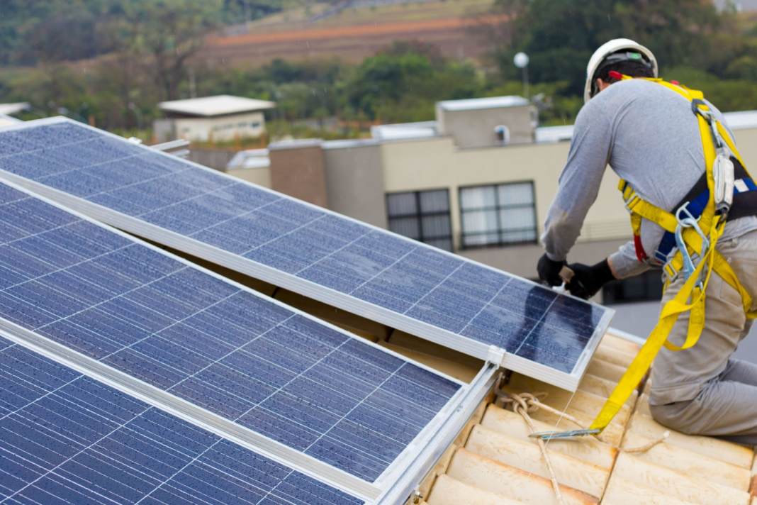 ¿Cuál es el precio de la instalación de una placa solar?