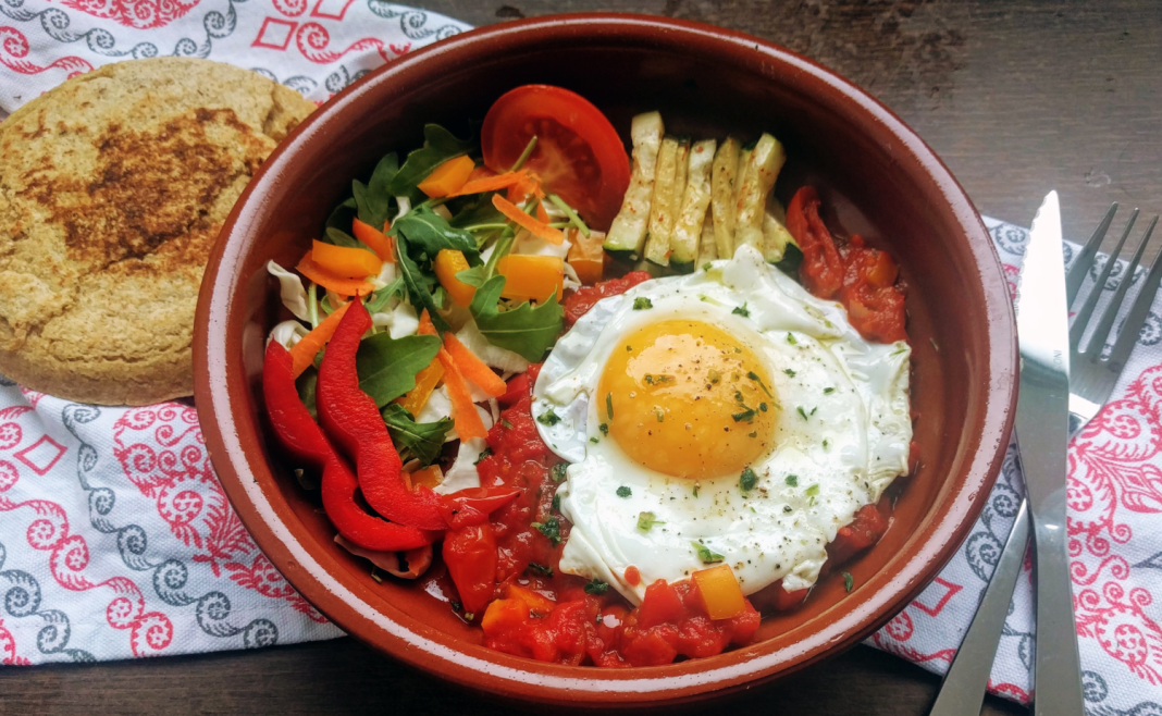 Huevos con verduras