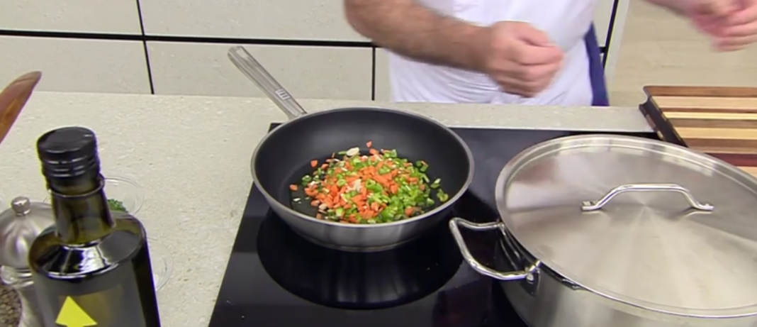 Triunfa en la mesa con las berenjenas rellenas de Karlos Arguiñano