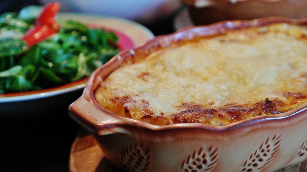 Lasaña de bacalao a la vizcaína, el plato que causa furor en cualquier casa