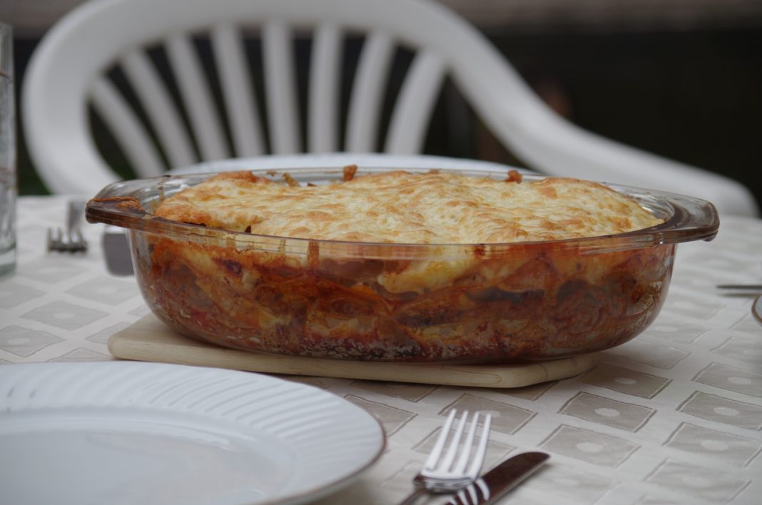 Lasaña de bacalao a la vizcaína, el plato que causa furor en cualquier casa