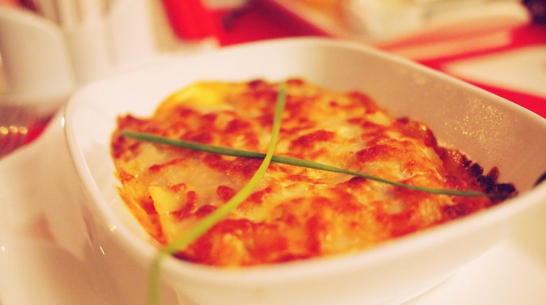 Lasaña de bacalao a la vizcaína, el plato que causa furor en cualquier casa