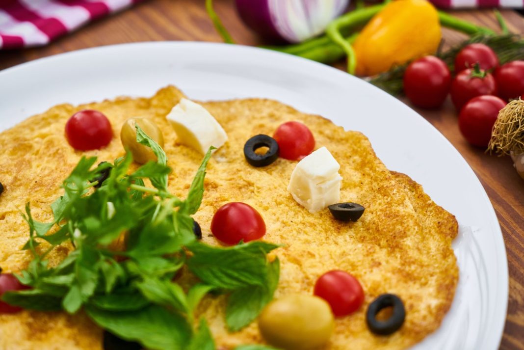 Así puedes hacerte una tortilla francesa sin usar sartén ni aceite