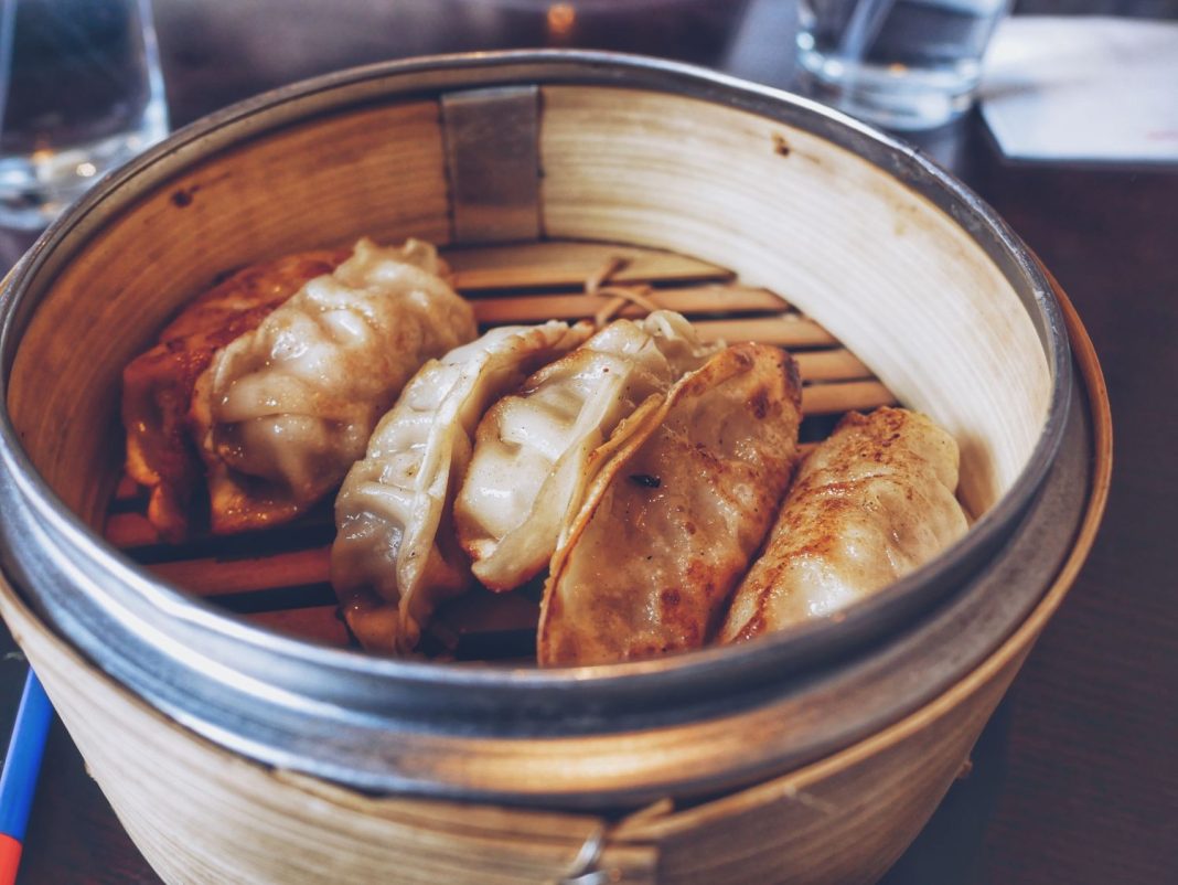 Gyozas de callos a la madrileña: la combinación de dos platos que no se te habría ocurrido nunca