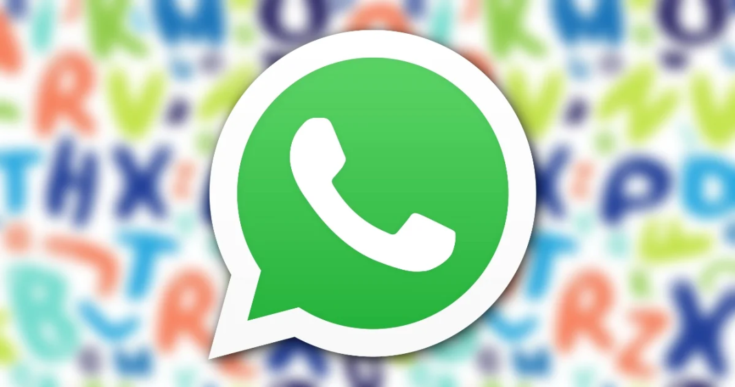 ¿Otras aplicaciones te permiten implementar la función de las letras azules en el WhatsApp?