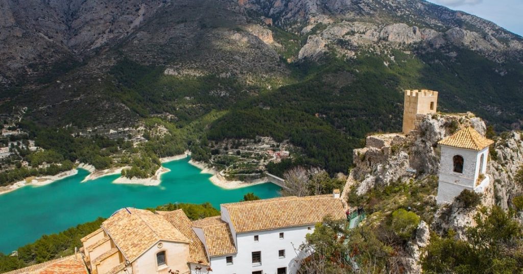 Pueblos De España - Guadalest (Alicante)