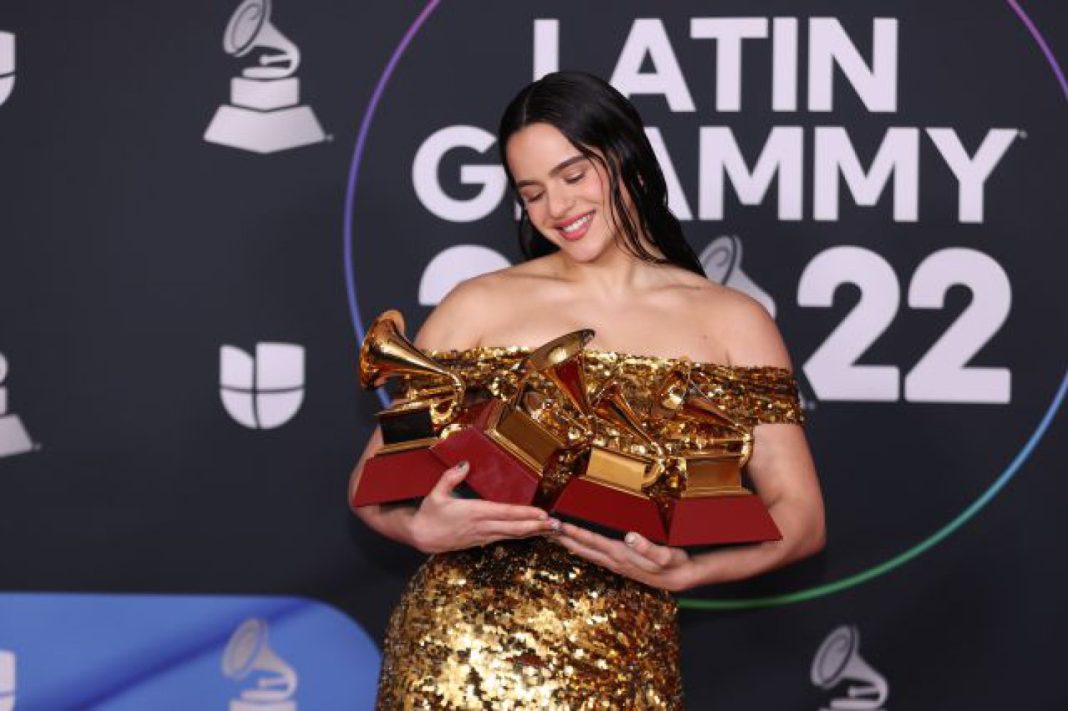 Fue la primera latina en ganar dos veces el premio “Álbum del año”