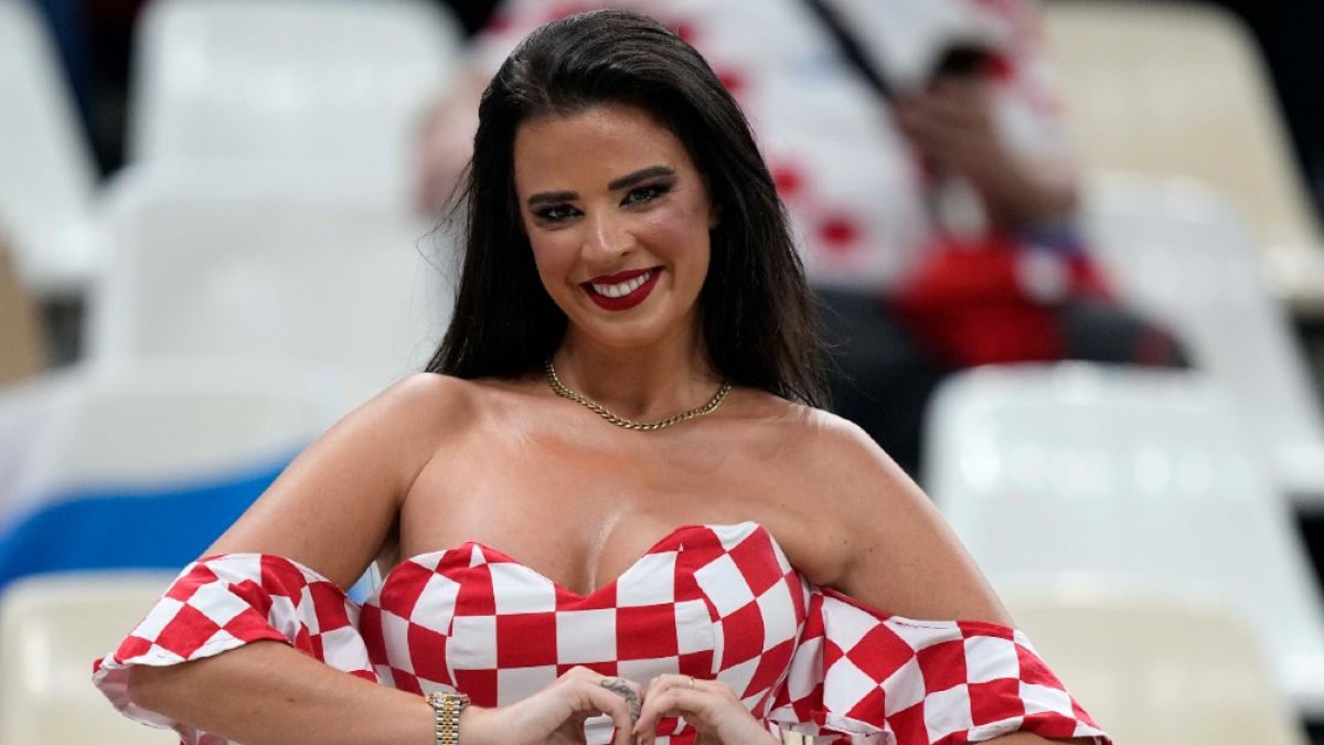 La Fortuna Que Ha Ganado Ivana Knoll La Hincha Más Sexy Del Mundial 