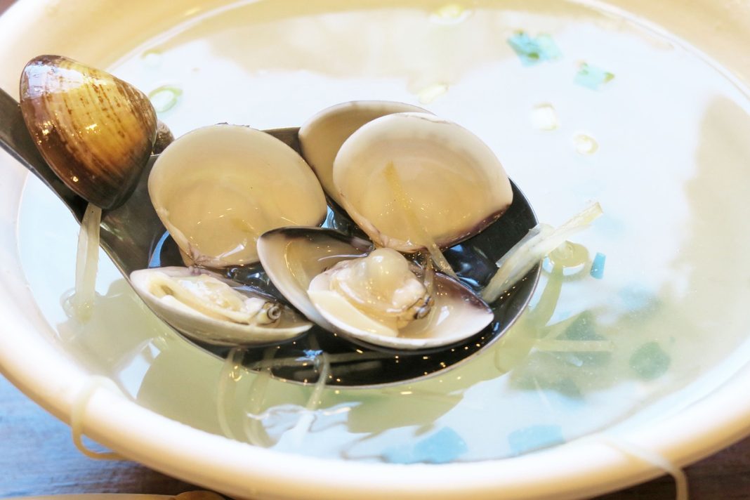 Sopa de almejas cómo hacerla en 5 minutos y que parezca de restaurante