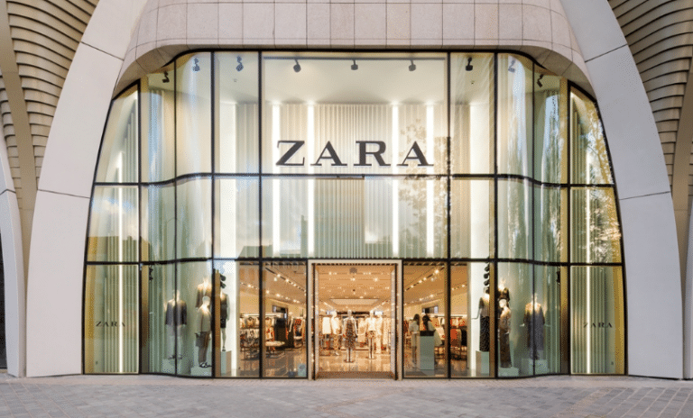 Así puedes vestir como Tamara Falcó comprando en Zara