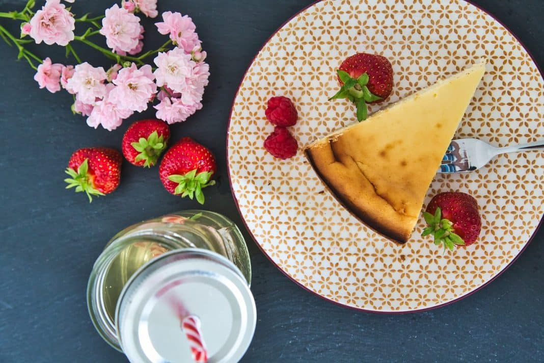 La sencilla tarta de queso de Jordi Cruz con la que quedarás como un gourmet