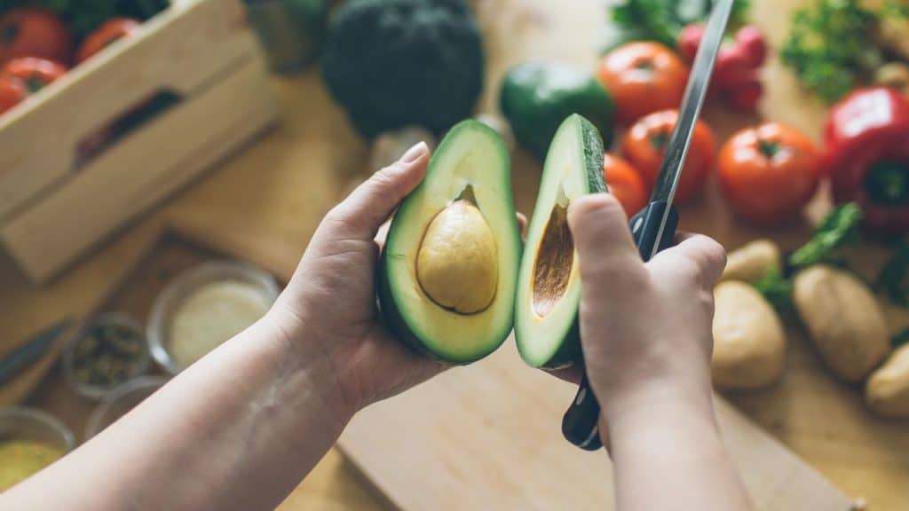 Así Puede Mejorar Tu Belleza Comer Aguacate