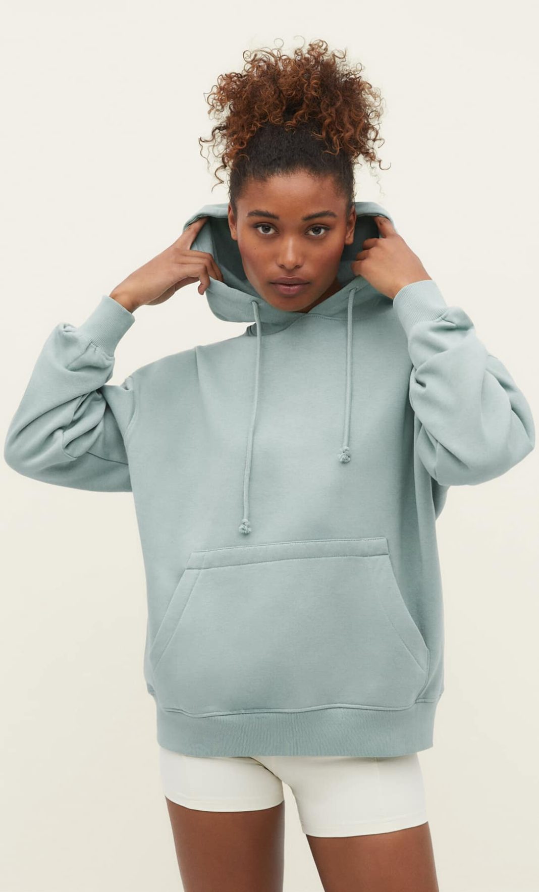 Las sudaderas y chaquetas sport de Stradivarius para pasarse de flow