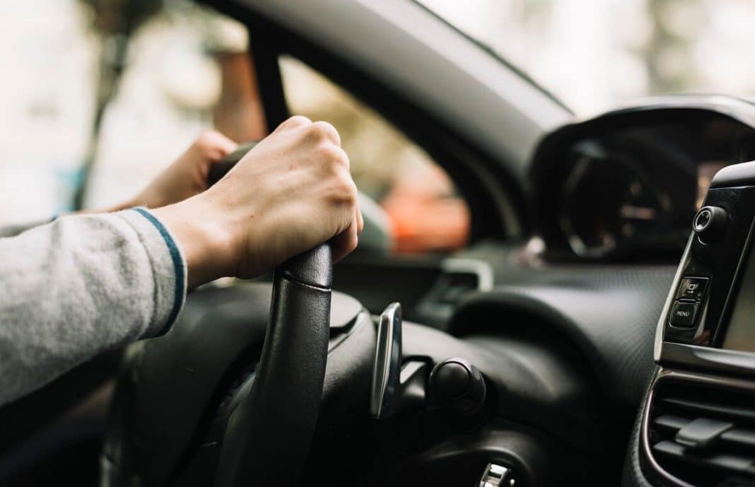 ¡Cuidado con las alergias y el tiempo! El consejo de la DGT para conducir en primavera