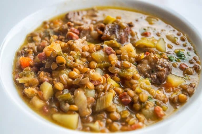 El toque especial de Dani García para unas lentejas a la riojana de infarto