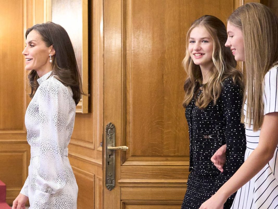 La reina Letizia y Leonor también comparten modelos los más evidentes