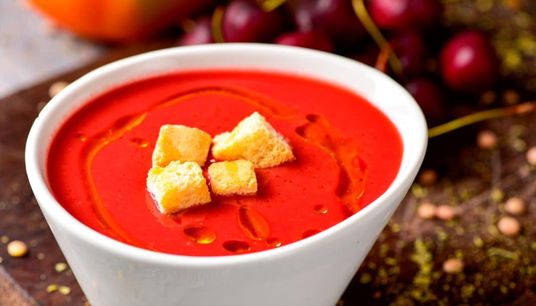 La receta secreta de los profesionales para un gazpacho súper cremoso